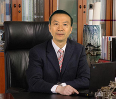 聘请东风汽车公司工艺研究所总工艺师冯美斌为公司技术顾问
